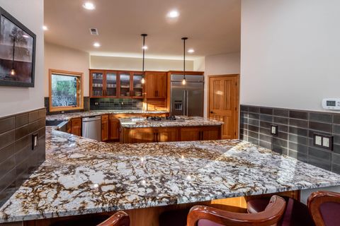 Tiny photo for 3237 NW Kidd Place, Bend, OR 97703 (MLS # 220210788)