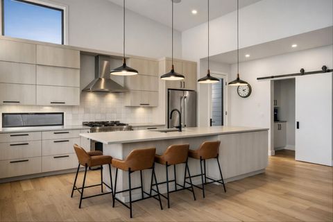 19170 Gateway Loop Bend OR 97702