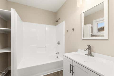 Tiny photo for 427 Martin Street, Klamath Falls, OR 97601 (MLS # 220223125)