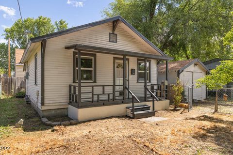 Tiny photo for 427 Martin Street, Klamath Falls, OR 97601 (MLS # 220223125)