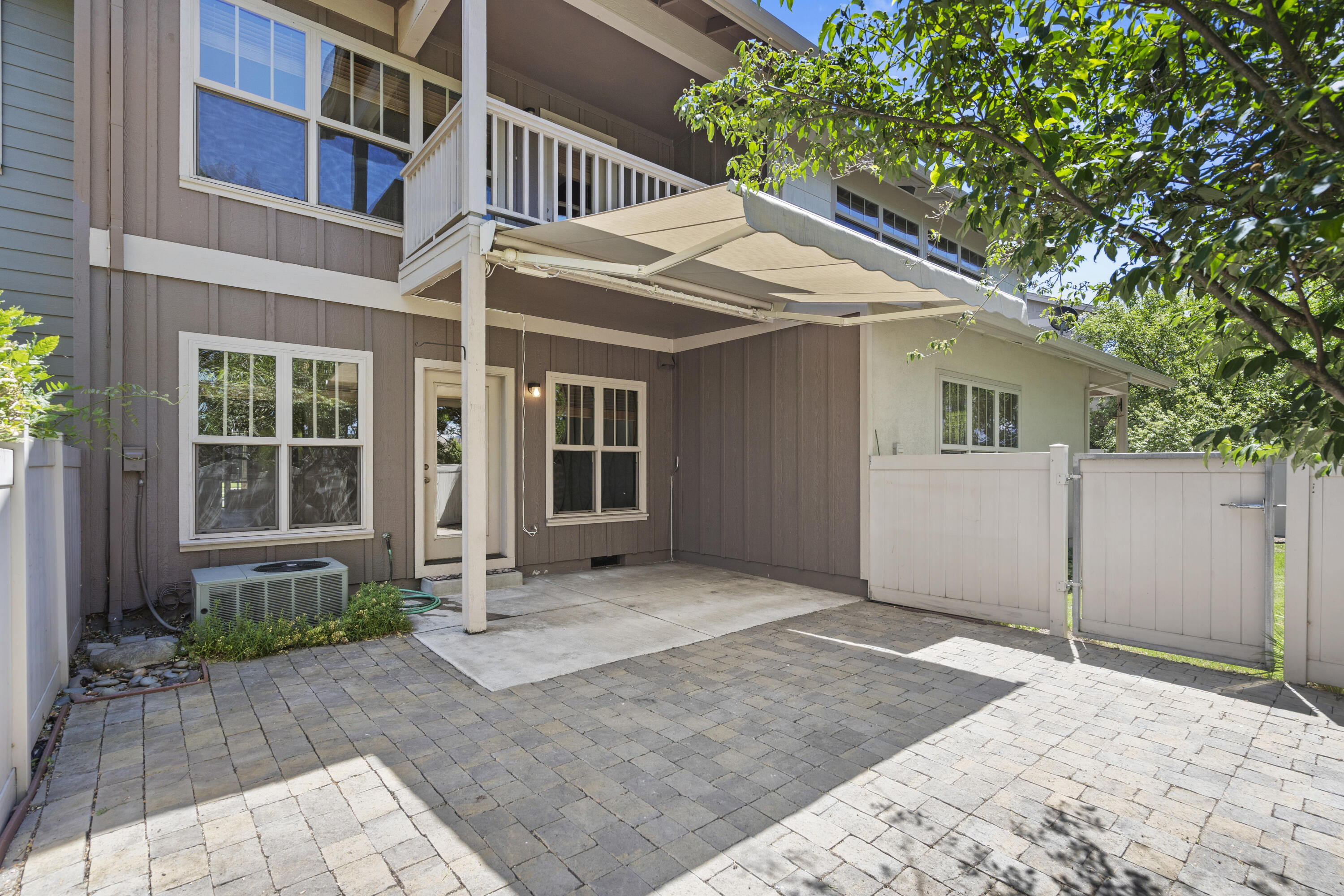 Alderwood Townhomes - Residential