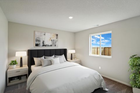 Tiny photo for 16687 Grey Pine St Pne, La Pine, OR 97739 (MLS # 220211378)