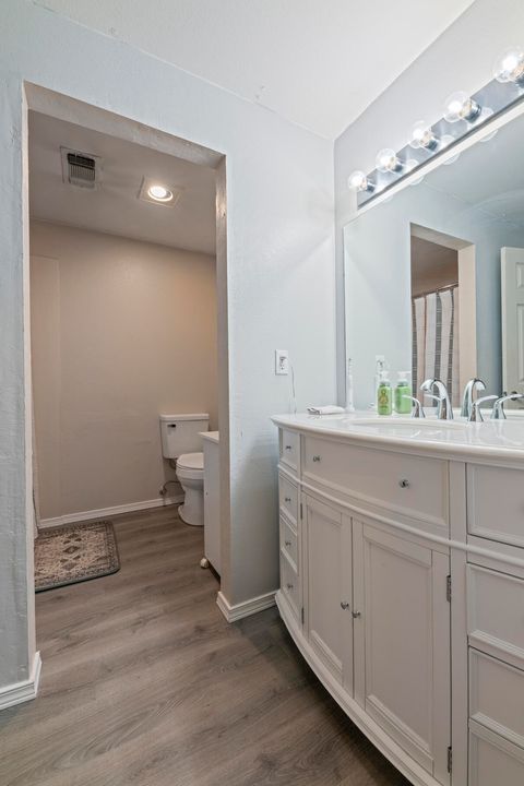 Tiny photo for 2690 Cummings Lane, Medford, OR 97501 (MLS # 220212592)