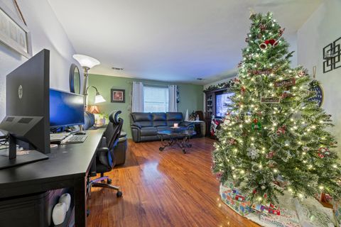 Tiny photo for 2690 Cummings Lane, Medford, OR 97501 (MLS # 220212592)