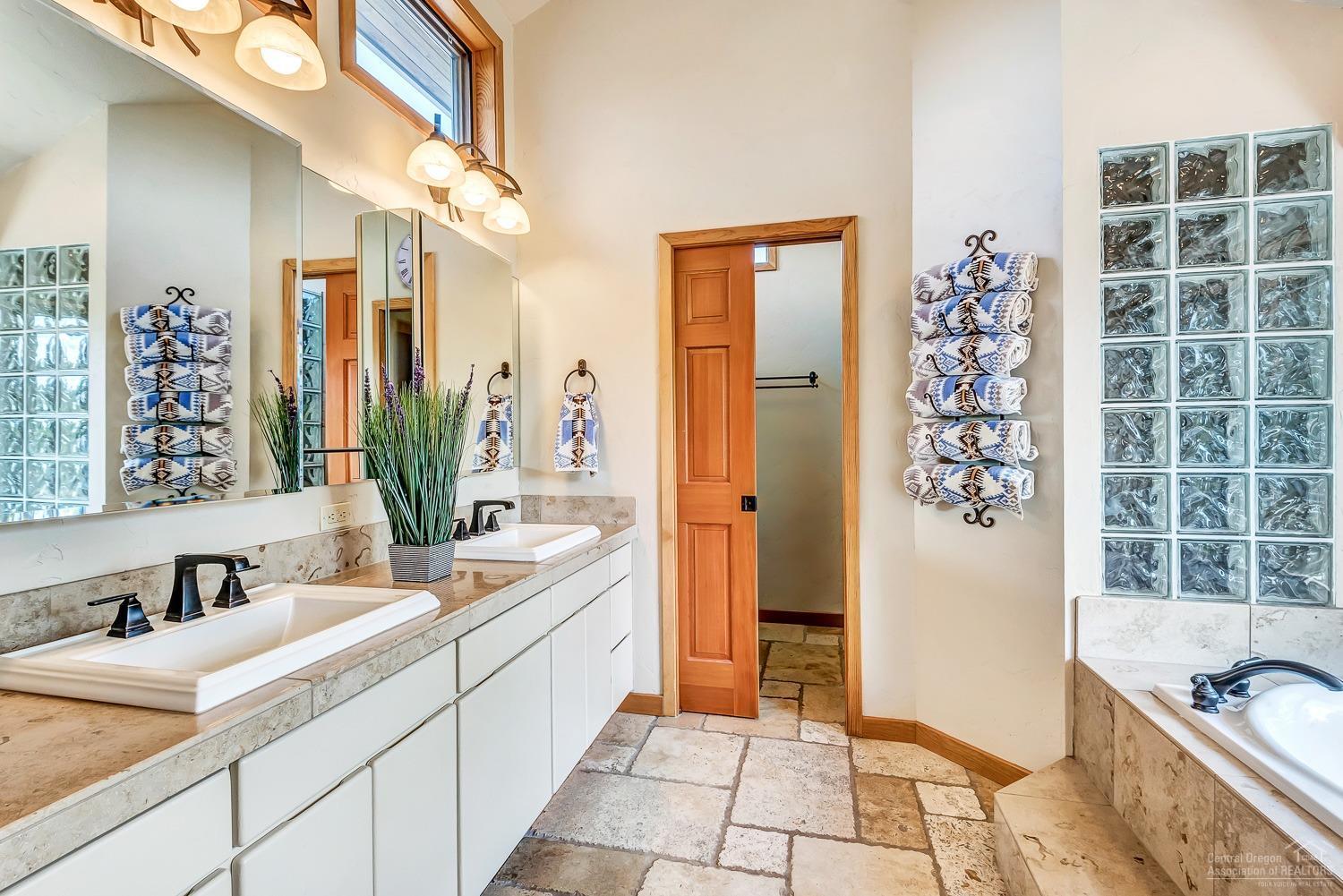 Lovestone Acres - Residential