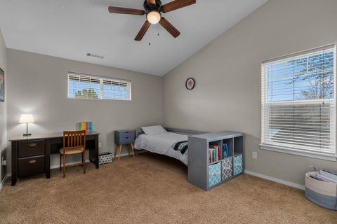 Tiny photo for 1394 NE Ochoco Avenue, Prineville, OR 97754 (MLS # 220215876)