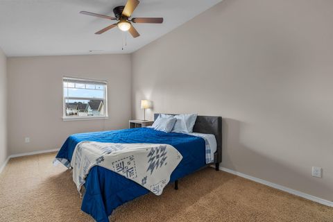 Tiny photo for 1394 NE Ochoco Avenue, Prineville, OR 97754 (MLS # 220215876)