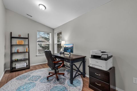 Tiny photo for 1394 NE Ochoco Avenue, Prineville, OR 97754 (MLS # 220215876)