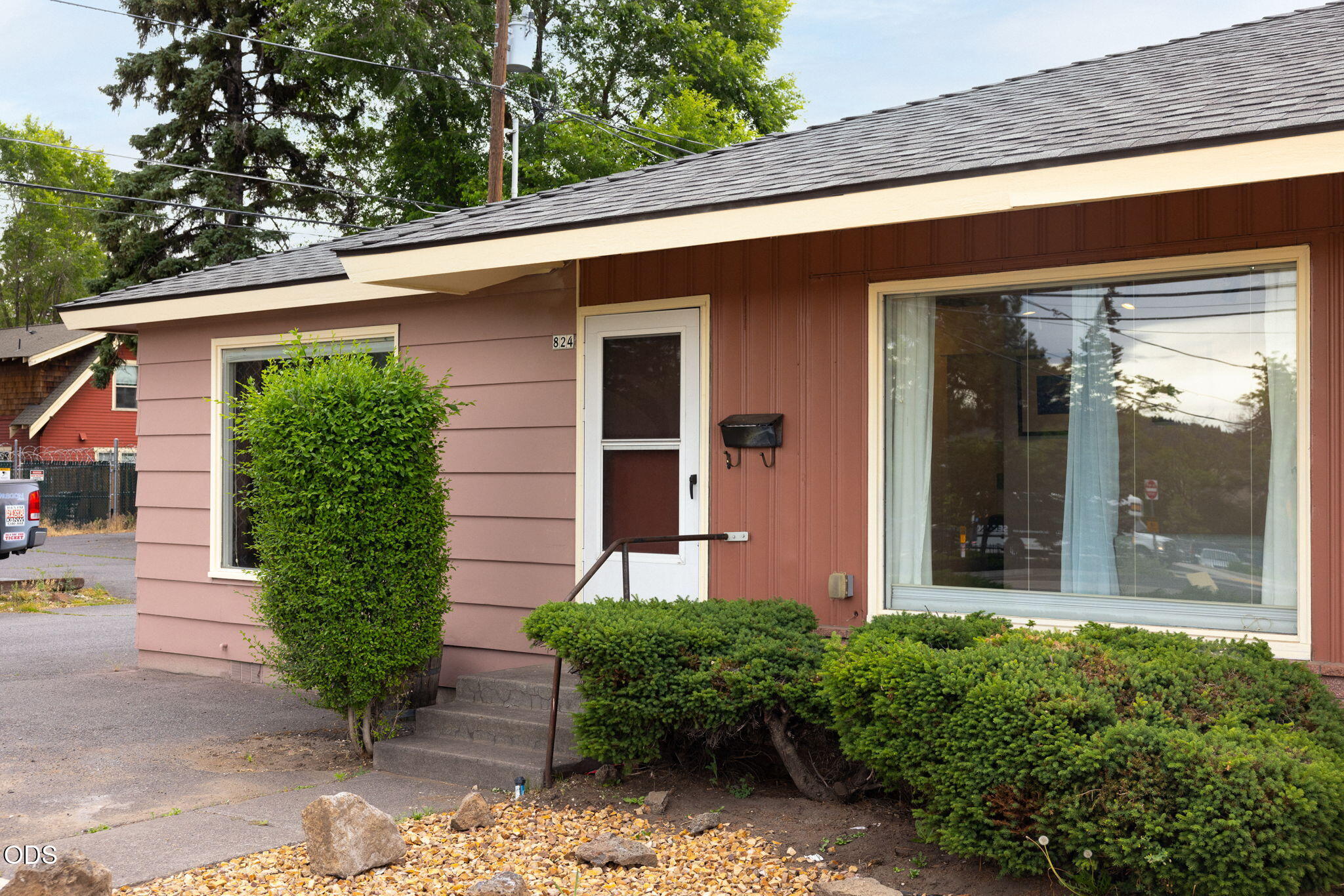 820 NE 4th Street