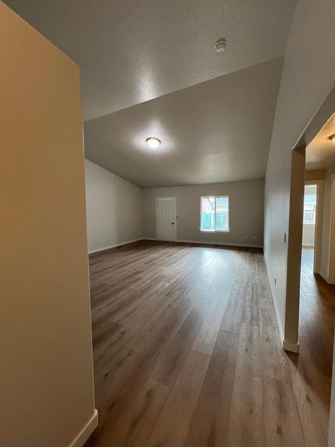 Tiny photo for 537 SE Ponderosa Drive, Madras, OR 97741 (MLS # 220212951)