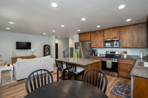 Tiny photo for 1153 Annalise Street, Central Point, OR 97502 (MLS # 220216874)