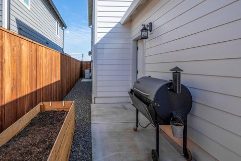 Tiny photo for 1153 Annalise Street, Central Point, OR 97502 (MLS # 220216874)