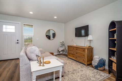 Tiny photo for 1153 Annalise Street, Central Point, OR 97502 (MLS # 220216874)