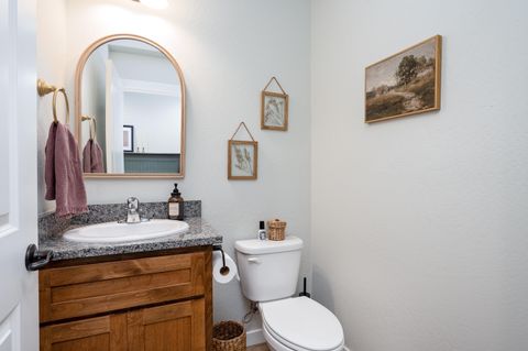 Tiny photo for 1153 Annalise Street, Central Point, OR 97502 (MLS # 220216874)