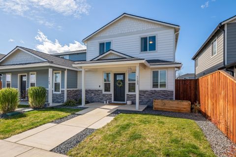 Tiny photo for 1153 Annalise Street, Central Point, OR 97502 (MLS # 220216874)