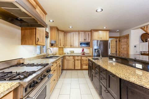 Tiny photo for 15007 Ponderosa Loop, La Pine, OR 97739 (MLS # 220216343)