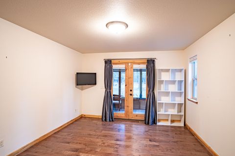 Tiny photo for 15007 Ponderosa Loop, La Pine, OR 97739 (MLS # 220216343)