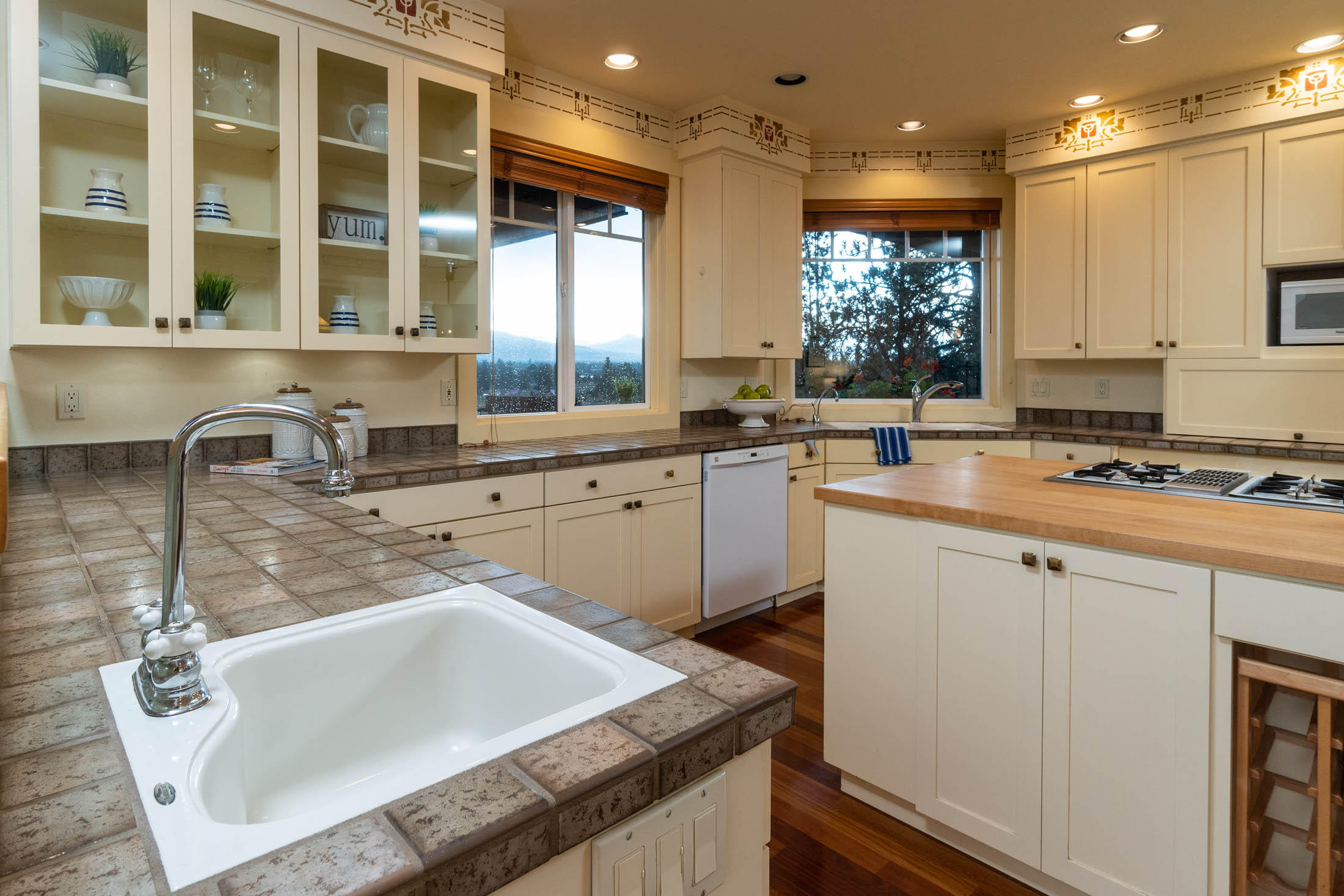 Barclay Place - Residential