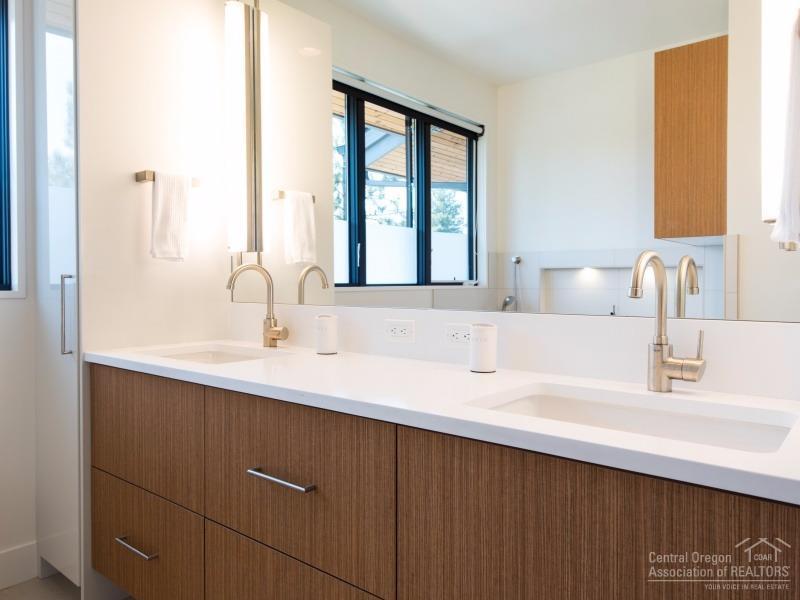 Skyliner Summit - Residential