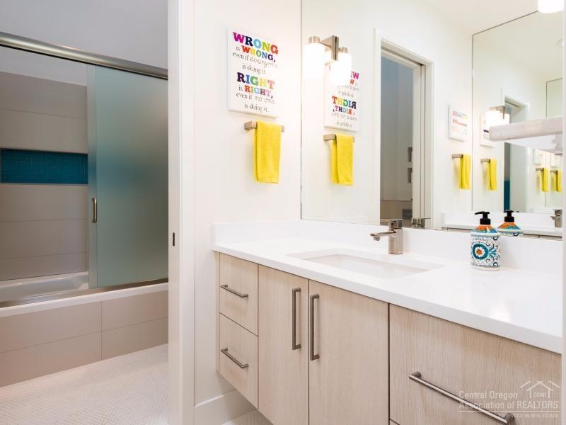 Skyliner Summit - Residential