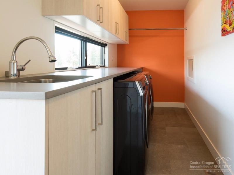 Skyliner Summit - Residential