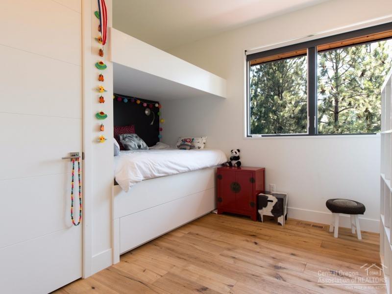 Skyliner Summit - Residential