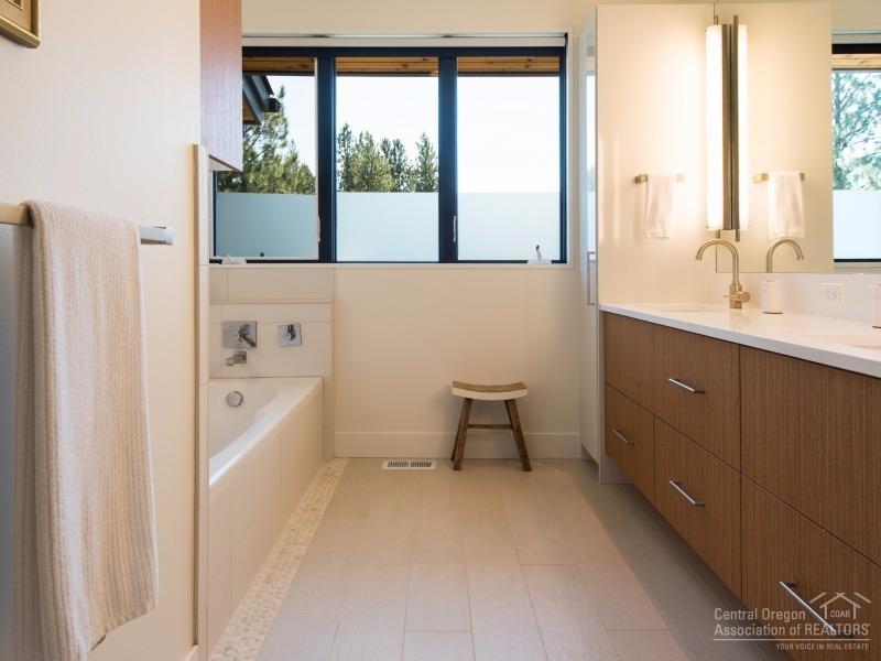 Skyliner Summit - Residential