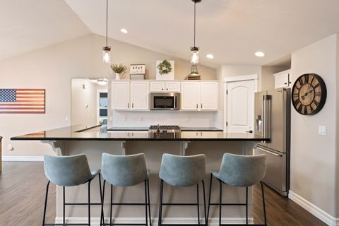 Tiny photo for 20017 Voltera Place, Bend, OR 97702 (MLS # 220214304)