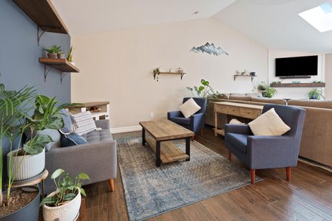 Tiny photo for 20017 Voltera Place, Bend, OR 97702 (MLS # 220214304)