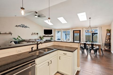 Tiny photo for 20017 Voltera Place, Bend, OR 97702 (MLS # 220214304)