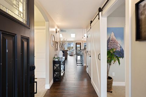 Tiny photo for 20017 Voltera Place, Bend, OR 97702 (MLS # 220214304)