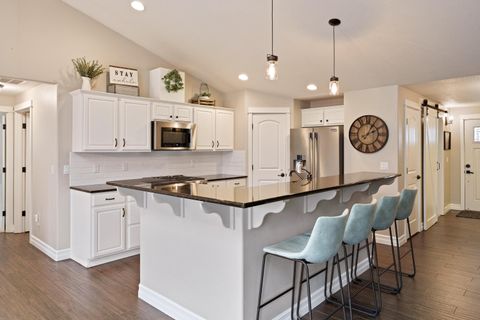 Tiny photo for 20017 Voltera Place, Bend, OR 97702 (MLS # 220214304)