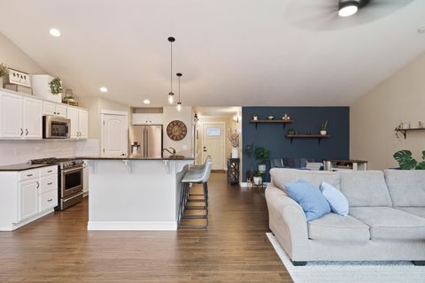 Tiny photo for 20017 Voltera Place, Bend, OR 97702 (MLS # 220214304)