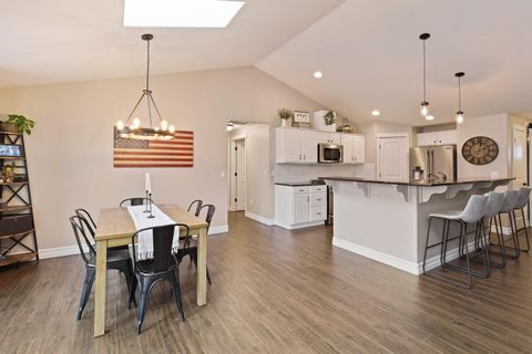 Tiny photo for 20017 Voltera Place, Bend, OR 97702 (MLS # 220214304)