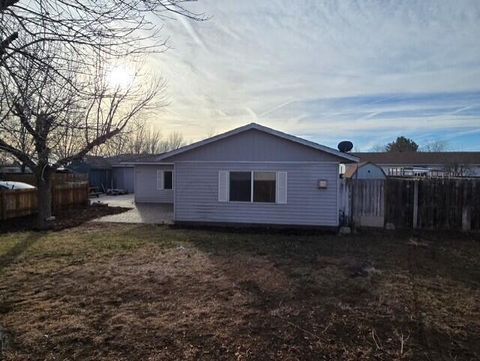 Tiny photo for 2310 W Antler Avenue, Redmond, OR 97756 (MLS # 220212879)