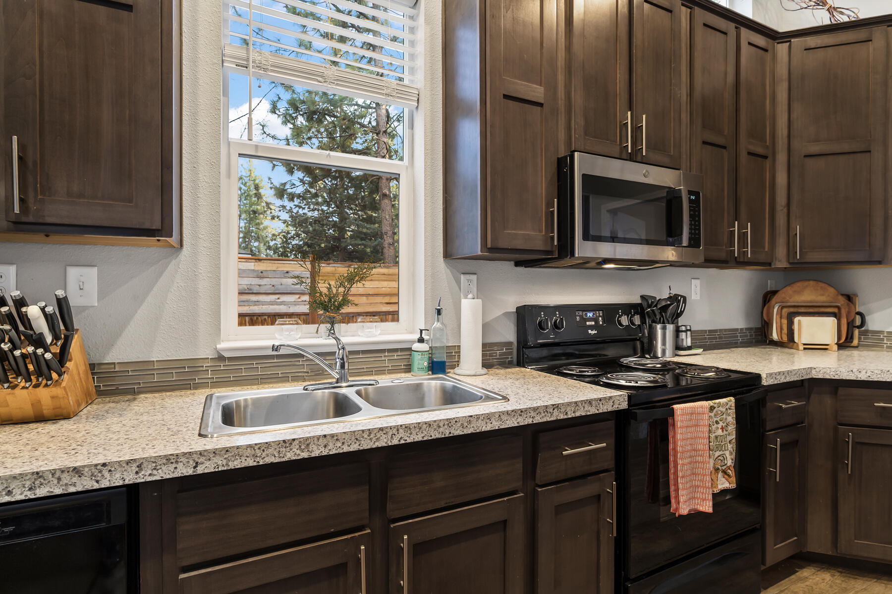 Romaine Village - Residential