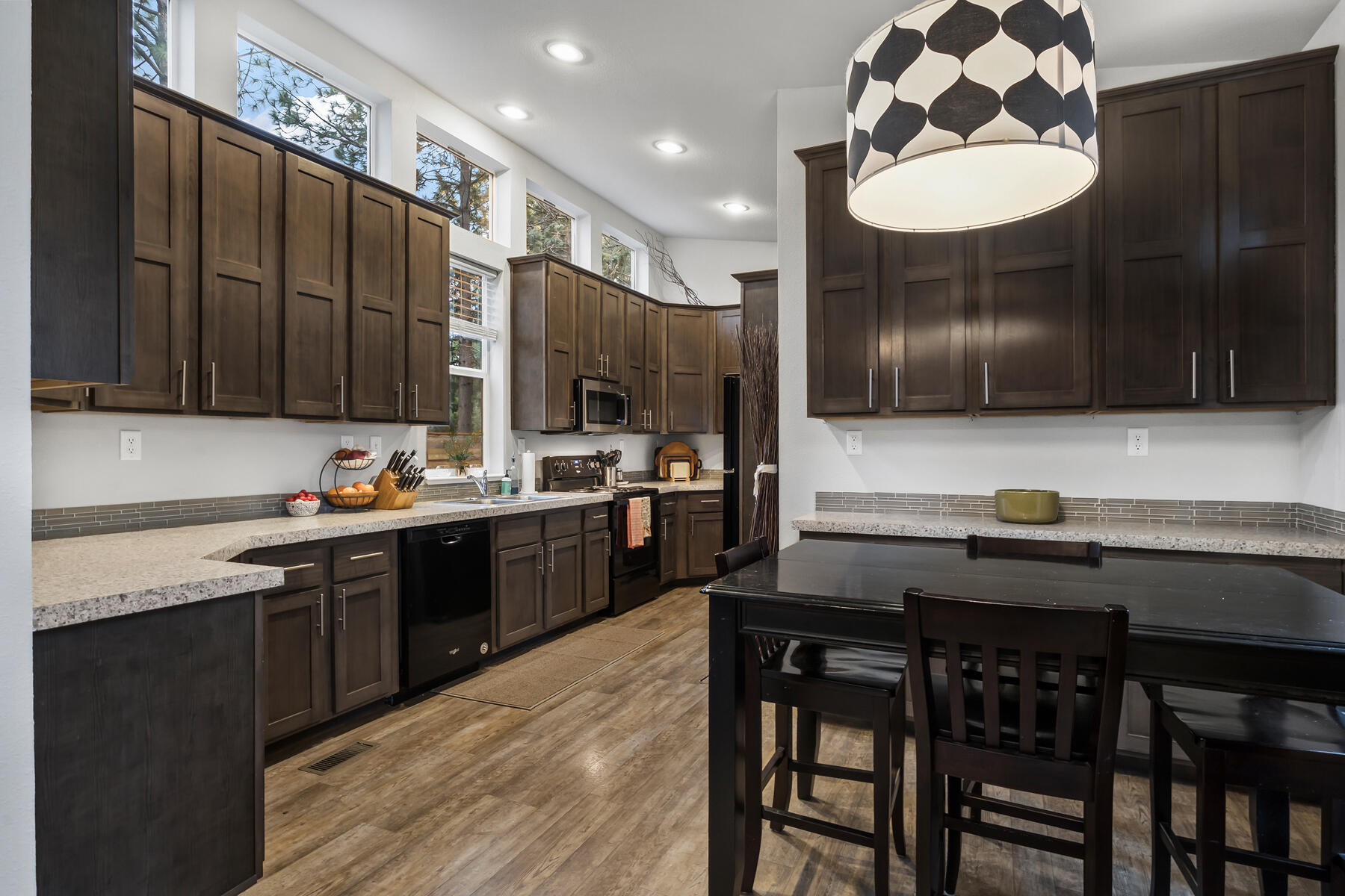 Romaine Village - Residential