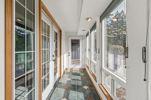 Tiny photo for 348 Ridgewood Drive, Jacksonville, OR 97530 (MLS # 220211186)