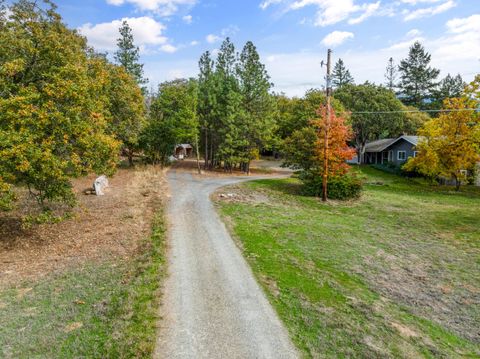 Tiny photo for 348 Ridgewood Drive, Jacksonville, OR 97530 (MLS # 220211186)