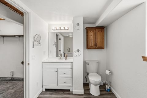 Tiny photo for 348 Ridgewood Drive, Jacksonville, OR 97530 (MLS # 220211186)