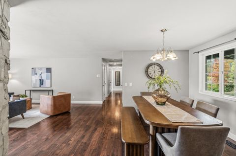 Tiny photo for 348 Ridgewood Drive, Jacksonville, OR 97530 (MLS # 220211186)