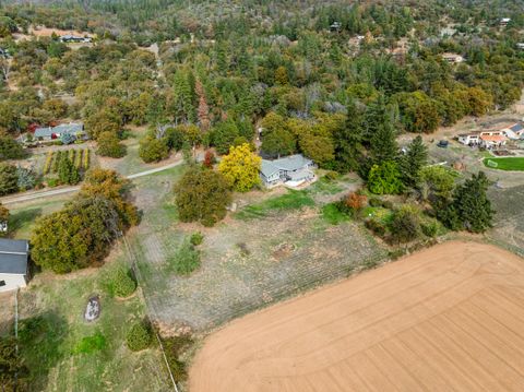 Tiny photo for 348 Ridgewood Drive, Jacksonville, OR 97530 (MLS # 220211186)