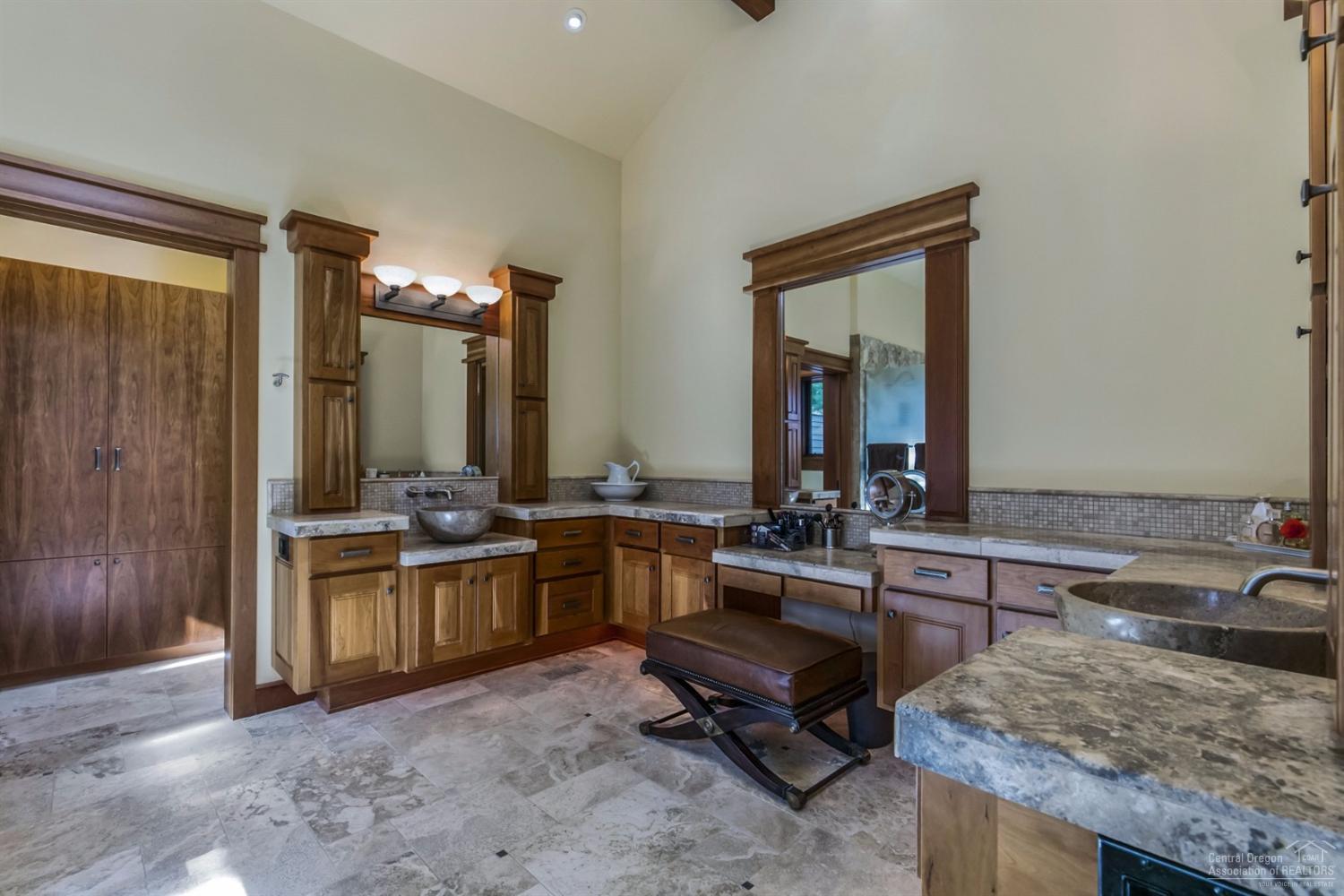 The Highlands at Broken Top - Residential