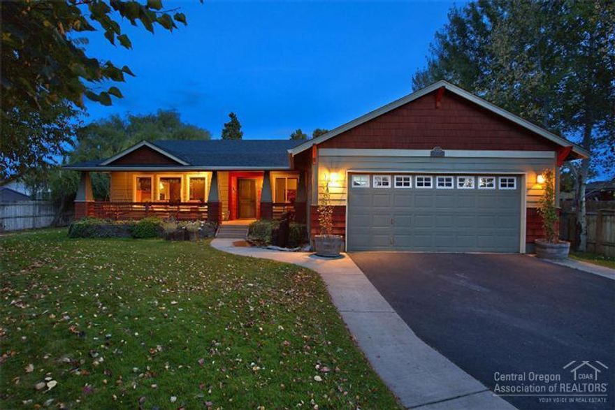 Stunning home on private cul-de-sac nestled back in your own little private oasis! Pride of ownership! Beautiful 1920 sq ft, 4 bedrm,2 bath home that sits on a .43 acre lot! This home has instant hot,granite counter tops in kitchen, interior insulation for soundproofing,vaulted ceilings, laminate floors throughout & shows like a new home! Enjoy the park like setting of the back yard from the pathways that lead up to the top level, to the Cascade Mountain views while enjoying the sunsets.