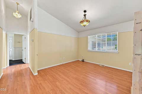 Tiny photo for 1622 NW Spruce Avenue, Redmond, OR 97756 (MLS # 220227359)