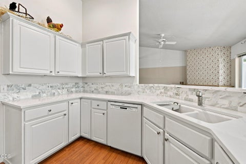 Tiny photo for 1622 NW Spruce Avenue, Redmond, OR 97756 (MLS # 220227359)