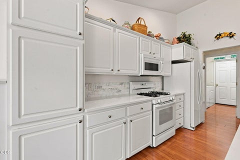Tiny photo for 1622 NW Spruce Avenue, Redmond, OR 97756 (MLS # 220227359)