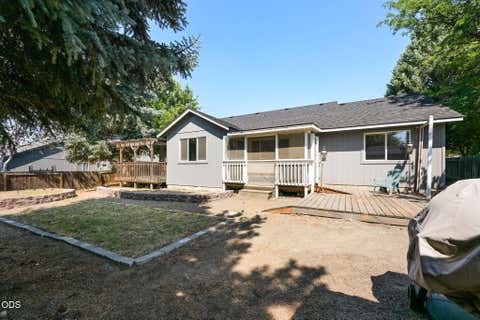 Tiny photo for 1622 NW Spruce Avenue, Redmond, OR 97756 (MLS # 220227359)