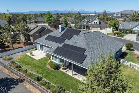 Tiny photo for 4318 SW Tommy Armour Court, Redmond, OR 97756 (MLS # 220226891)