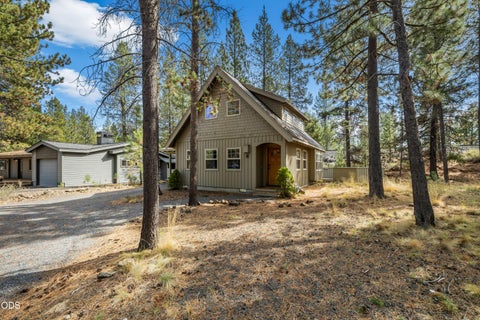 Tiny photo for 18151 Timber Lane, Sunriver, OR 97707 (MLS # 220229904)
